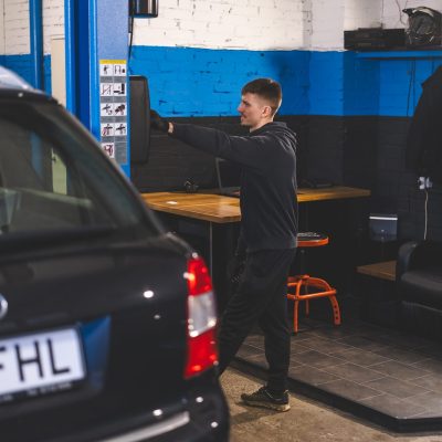 Car Check autotöökoja remondiala ja auto töökojas