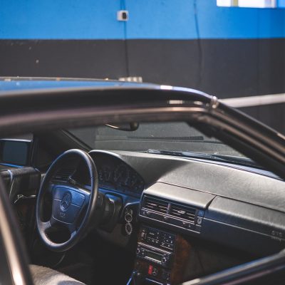 Mercedese hobiauto salong Car Check töökojas